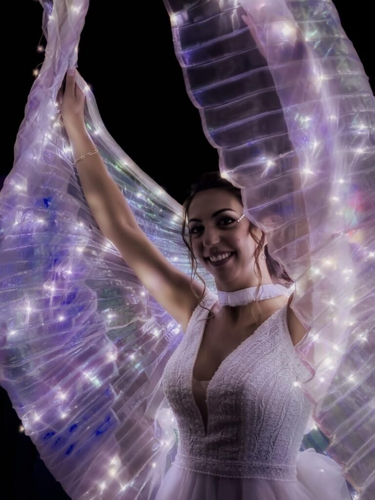 Alas luminosas de novia